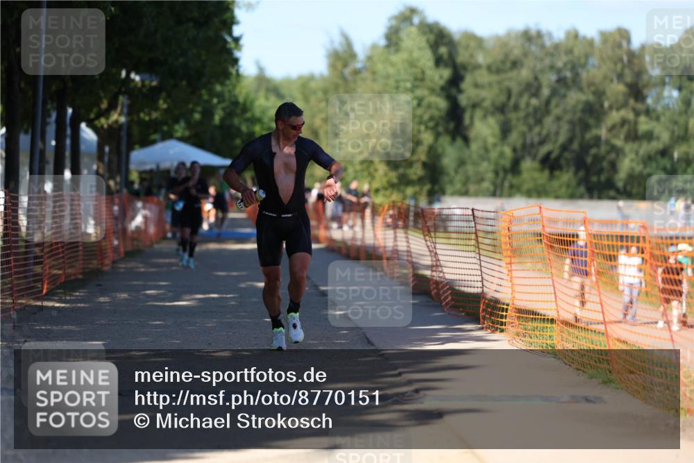 07.09.2025 - 19. Norderstedt Triathlon Michael Strokosch http://msf.ph/oto/8770151 07.09.2025 15:29:48 Laufen 911, 1414, 1434 meine-sportfotos.de