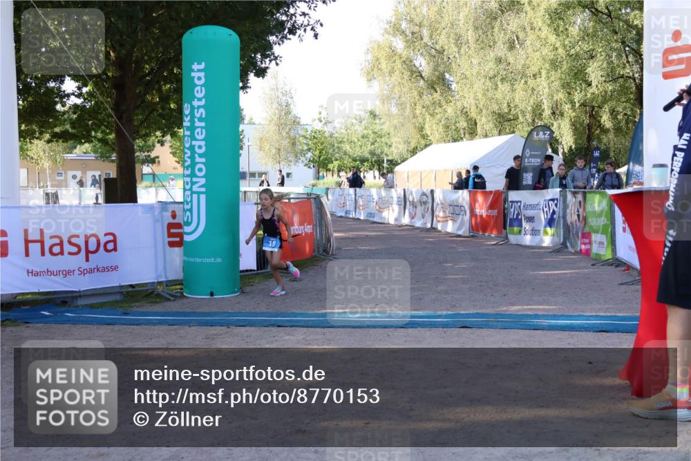 07.09.2025 - 19. Norderstedt Triathlon Zöllner http://msf.ph/oto/8770153 07.09.2025 09:17:19 Ziel 15, 36, 40 meine-sportfotos.de