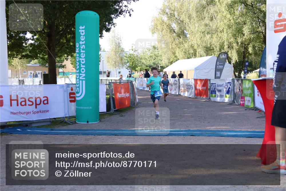 07.09.2025 - 19. Norderstedt Triathlon Zöllner http://msf.ph/oto/8770171 07.09.2025 09:17:30 Ziel 8, 13, 47, 48 meine-sportfotos.de