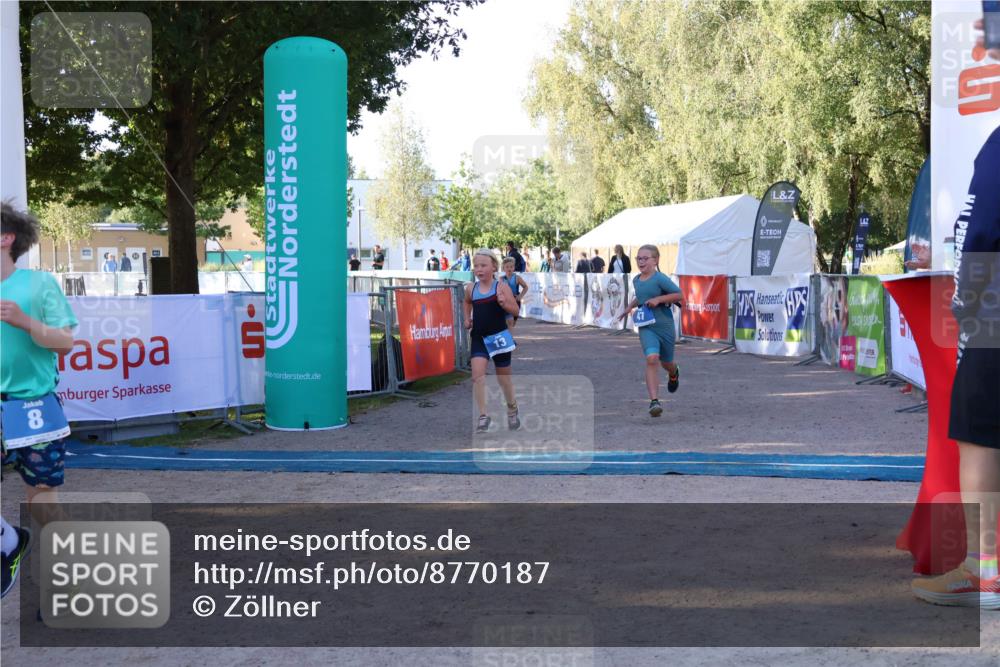 07.09.2025 - 19. Norderstedt Triathlon Zöllner http://msf.ph/oto/8770187 07.09.2025 09:17:32 Ziel 8, 13, 47, 48 meine-sportfotos.de