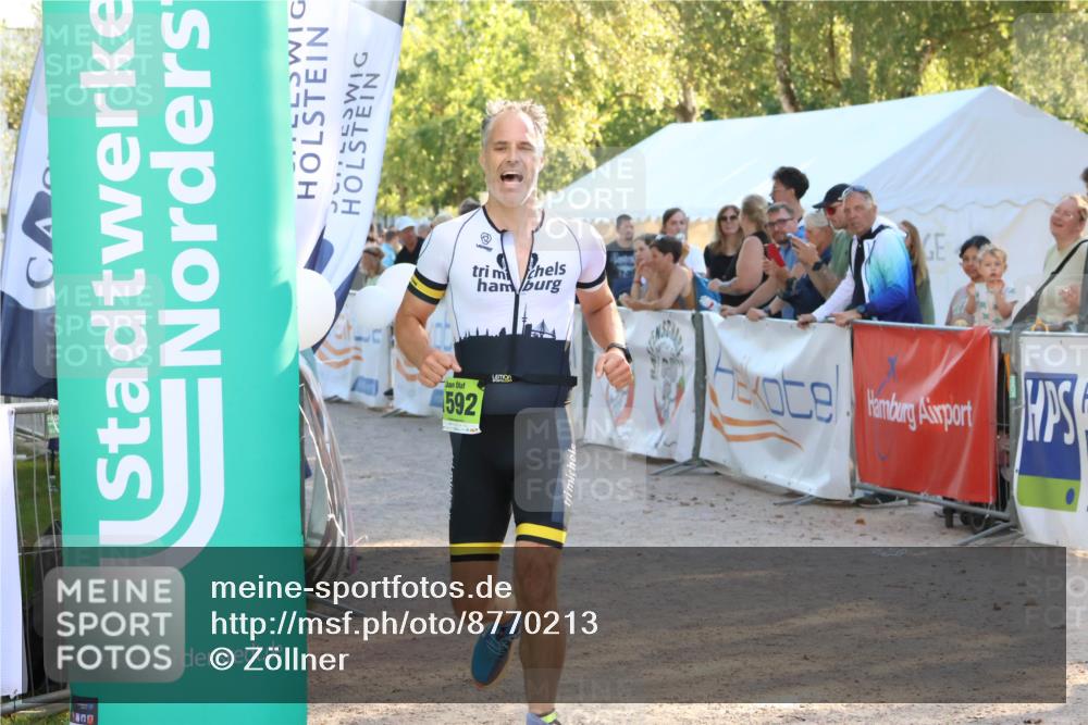 07.09.2025 - 19. Norderstedt Triathlon Zöllner http://msf.ph/oto/8770213 07.09.2025 16:41:34 Ziel 1076, 1592 meine-sportfotos.de