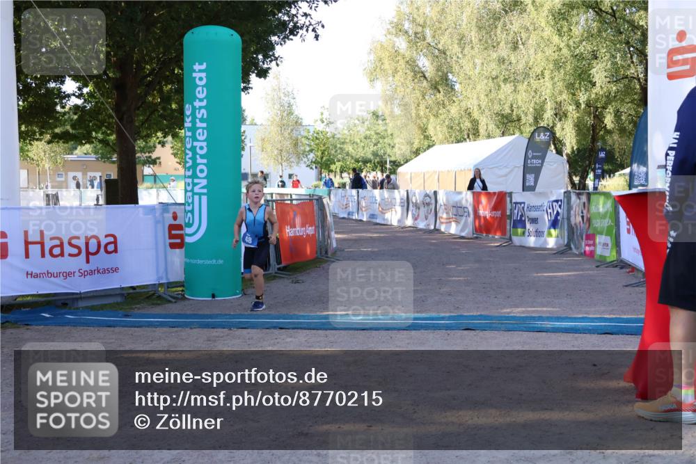 07.09.2025 - 19. Norderstedt Triathlon Zöllner http://msf.ph/oto/8770215 07.09.2025 09:17:35 Ziel 8, 13, 47, 48 meine-sportfotos.de
