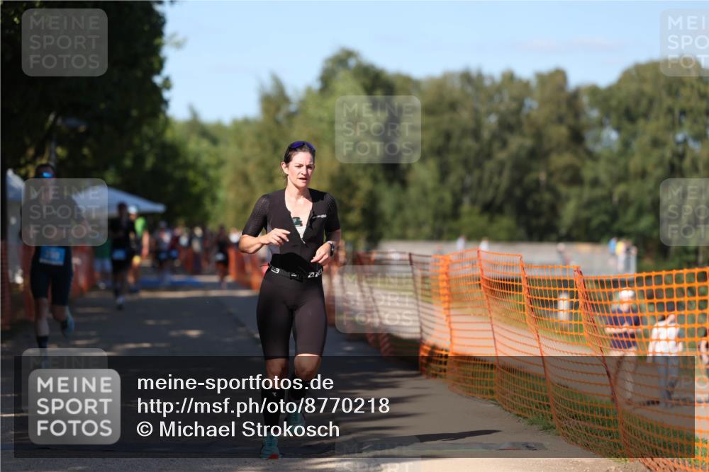 07.09.2025 - 19. Norderstedt Triathlon Michael Strokosch http://msf.ph/oto/8770218 07.09.2025 15:29:56 Laufen 398, 1414 meine-sportfotos.de