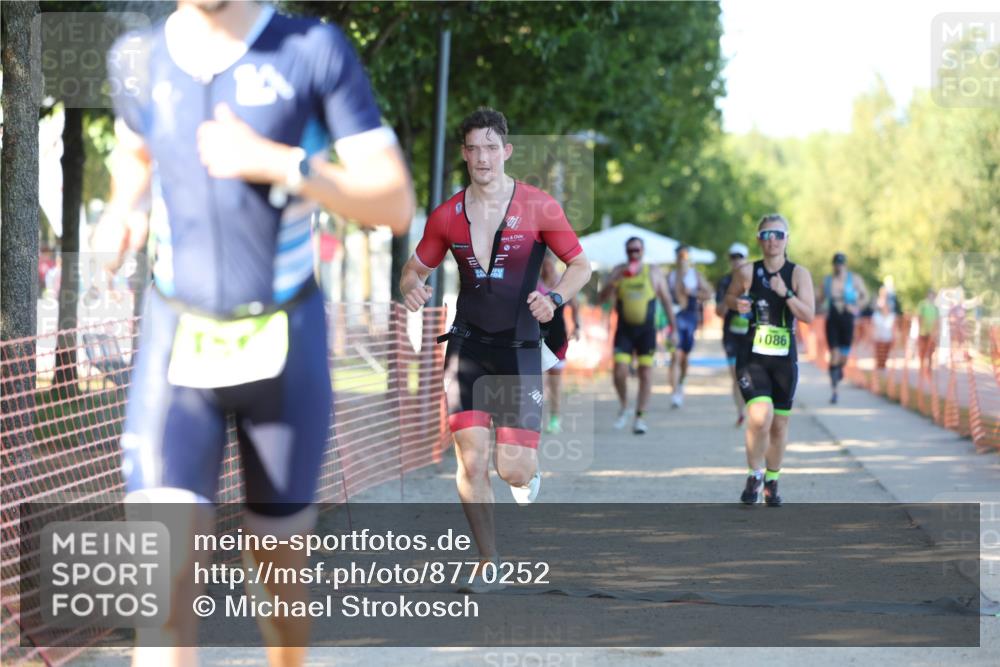 07.09.2025 - 19. Norderstedt Triathlon Michael Strokosch http://msf.ph/oto/8770252 07.09.2025 16:26:39 Laufen 542, 1086, 1102, 1563, 1571, 1591 meine-sportfotos.de