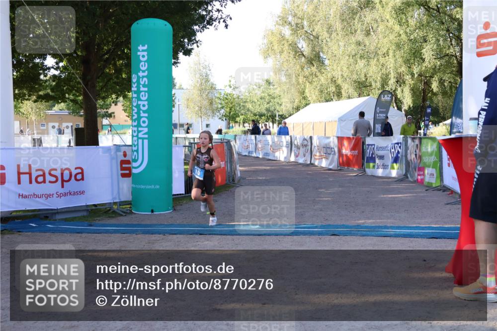07.09.2025 - 19. Norderstedt Triathlon Zöllner http://msf.ph/oto/8770276 07.09.2025 09:18:06 Ziel 10 meine-sportfotos.de