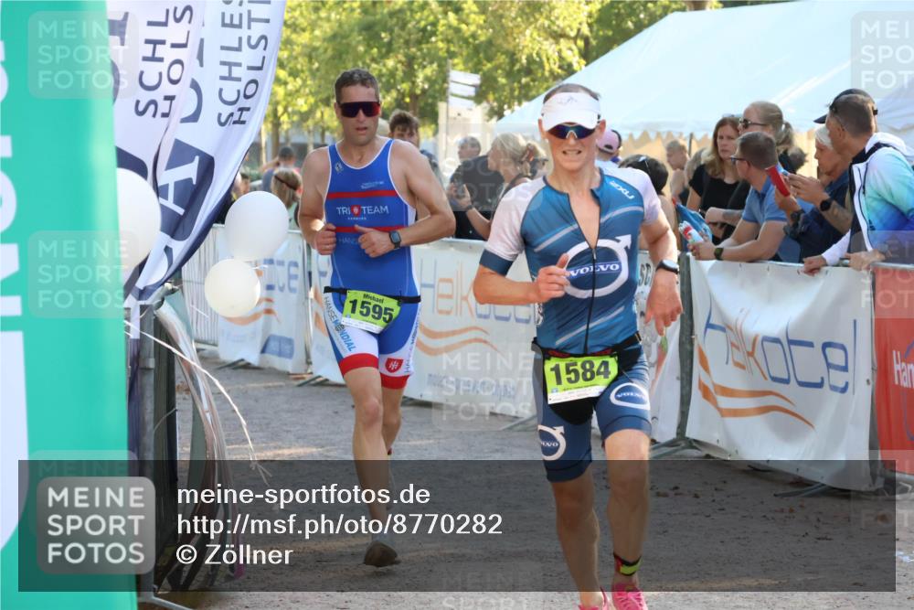 07.09.2025 - 19. Norderstedt Triathlon Zöllner http://msf.ph/oto/8770282 07.09.2025 16:41:48 Ziel 1584, 1595 meine-sportfotos.de