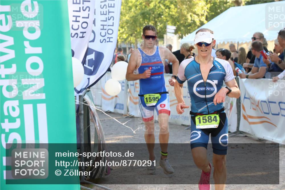 07.09.2025 - 19. Norderstedt Triathlon Zöllner http://msf.ph/oto/8770291 07.09.2025 16:41:49 Ziel 1584, 1595 meine-sportfotos.de