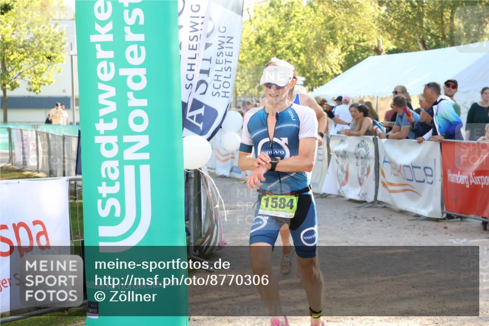 07.09.2025 - 19. Norderstedt Triathlon Zöllner http://msf.ph/oto/8770306 07.09.2025 16:41:49 Ziel 1584, 1595 meine-sportfotos.de
