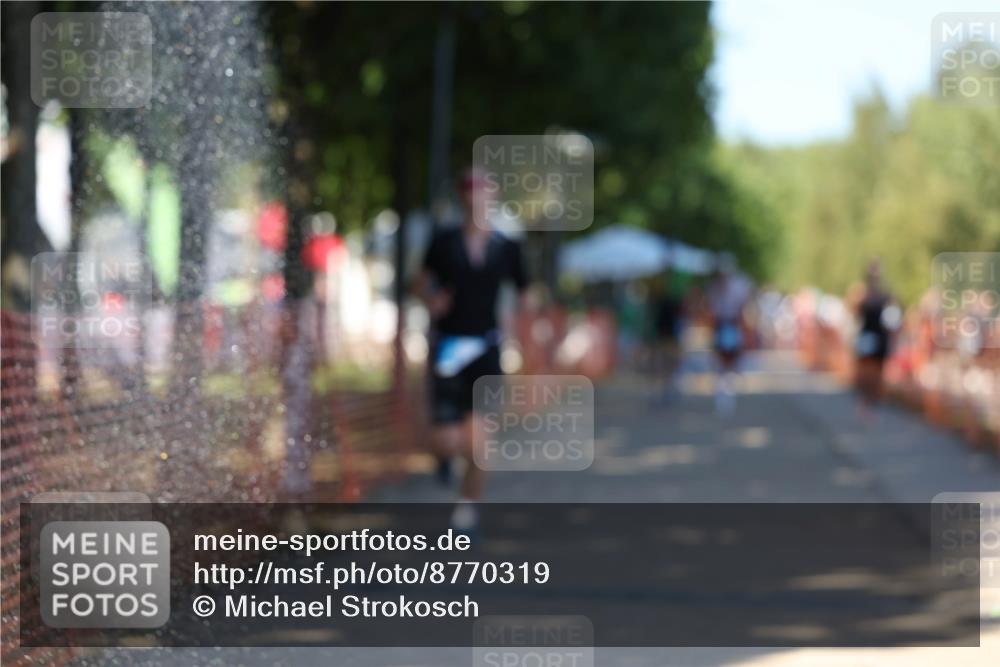 07.09.2025 - 19. Norderstedt Triathlon Michael Strokosch http://msf.ph/oto/8770319 07.09.2025 15:30:04 Laufen 460, 877 meine-sportfotos.de