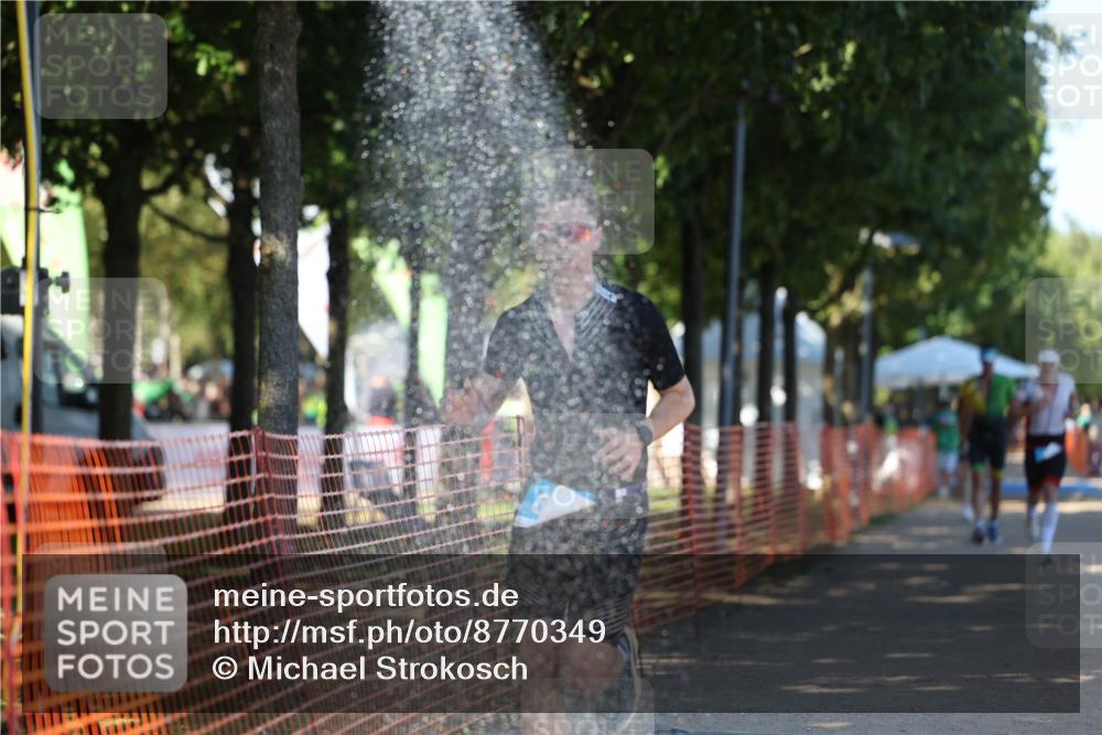 07.09.2025 - 19. Norderstedt Triathlon Michael Strokosch http://msf.ph/oto/8770349 07.09.2025 15:30:06 Laufen 460, 877 meine-sportfotos.de