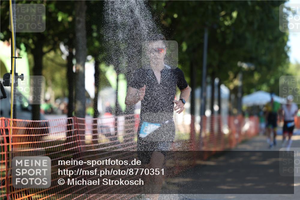 07.09.2025 - 19. Norderstedt Triathlon Michael Strokosch http://msf.ph/oto/8770351 07.09.2025 15:30:06 Laufen 460, 877 meine-sportfotos.de
