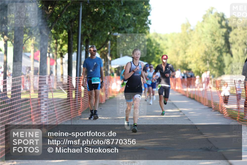 07.09.2025 - 19. Norderstedt Triathlon Michael Strokosch http://msf.ph/oto/8770356 07.09.2025 16:27:05 Laufen 407, 1073, 1529, 1562, 1610 meine-sportfotos.de