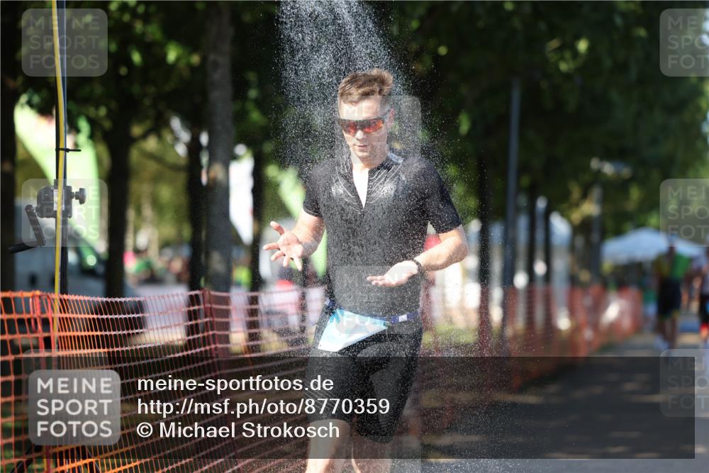 07.09.2025 - 19. Norderstedt Triathlon Michael Strokosch http://msf.ph/oto/8770359 07.09.2025 15:30:06 Laufen 460, 877 meine-sportfotos.de