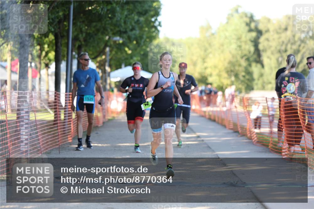 07.09.2025 - 19. Norderstedt Triathlon Michael Strokosch http://msf.ph/oto/8770364 07.09.2025 16:27:05 Laufen 407, 1073, 1529, 1562, 1610 meine-sportfotos.de