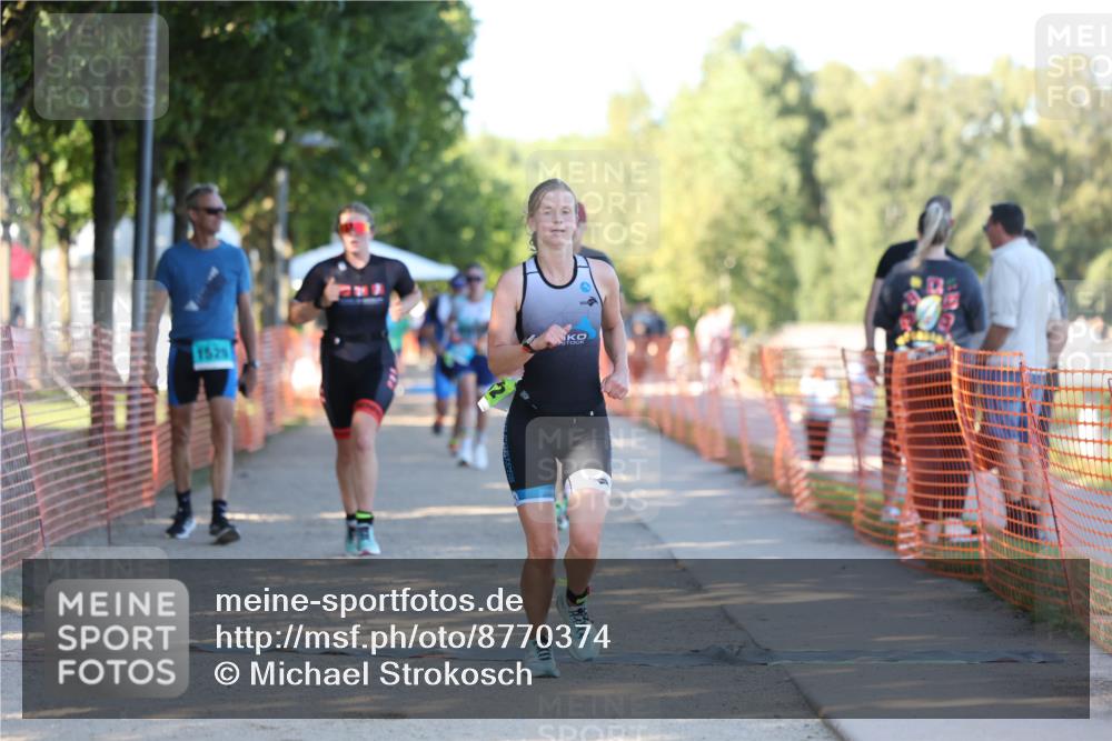 07.09.2025 - 19. Norderstedt Triathlon Michael Strokosch http://msf.ph/oto/8770374 07.09.2025 16:27:06 Laufen 407, 1073, 1529, 1562, 1610 meine-sportfotos.de