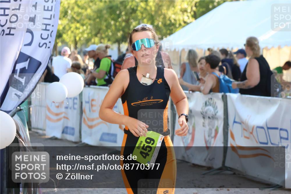 07.09.2025 - 19. Norderstedt Triathlon Zöllner http://msf.ph/oto/8770377 07.09.2025 16:42:15 Ziel 459, 1100, 1561 meine-sportfotos.de