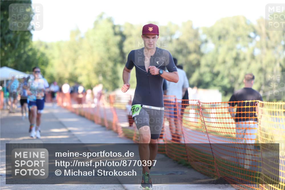 07.09.2025 - 19. Norderstedt Triathlon Michael Strokosch http://msf.ph/oto/8770397 07.09.2025 16:27:08 Laufen 407, 1073, 1529, 1562, 1610 meine-sportfotos.de
