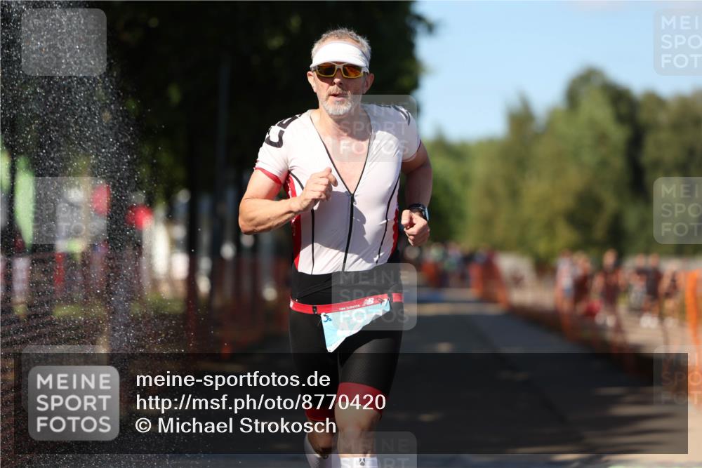 07.09.2025 - 19. Norderstedt Triathlon Michael Strokosch http://msf.ph/oto/8770420 07.09.2025 15:30:13 Laufen 374, 460, 1032 meine-sportfotos.de