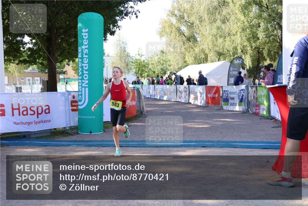07.09.2025 - 19. Norderstedt Triathlon Zöllner http://msf.ph/oto/8770421 07.09.2025 09:45:30 Ziel 583 meine-sportfotos.de