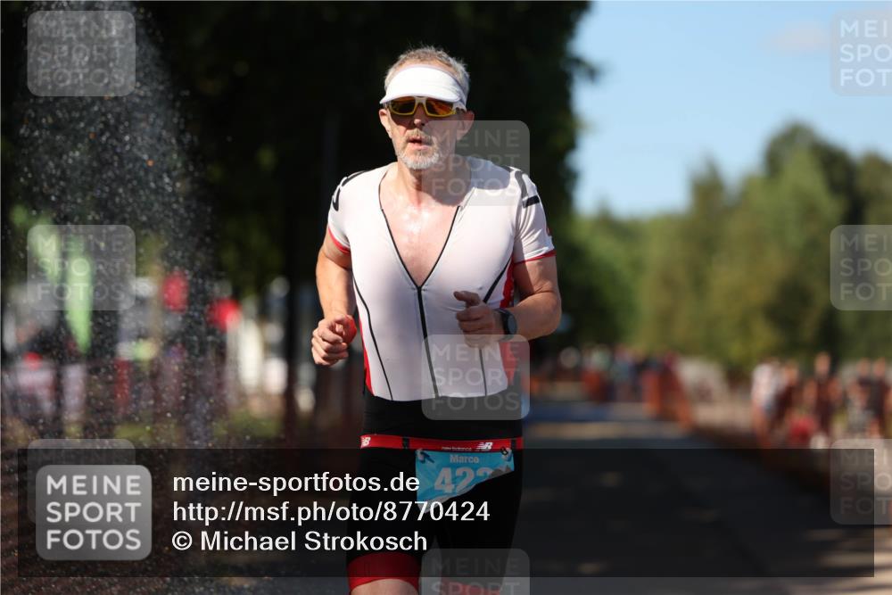 07.09.2025 - 19. Norderstedt Triathlon Michael Strokosch http://msf.ph/oto/8770424 07.09.2025 15:30:13 Laufen 374, 460, 1032 meine-sportfotos.de