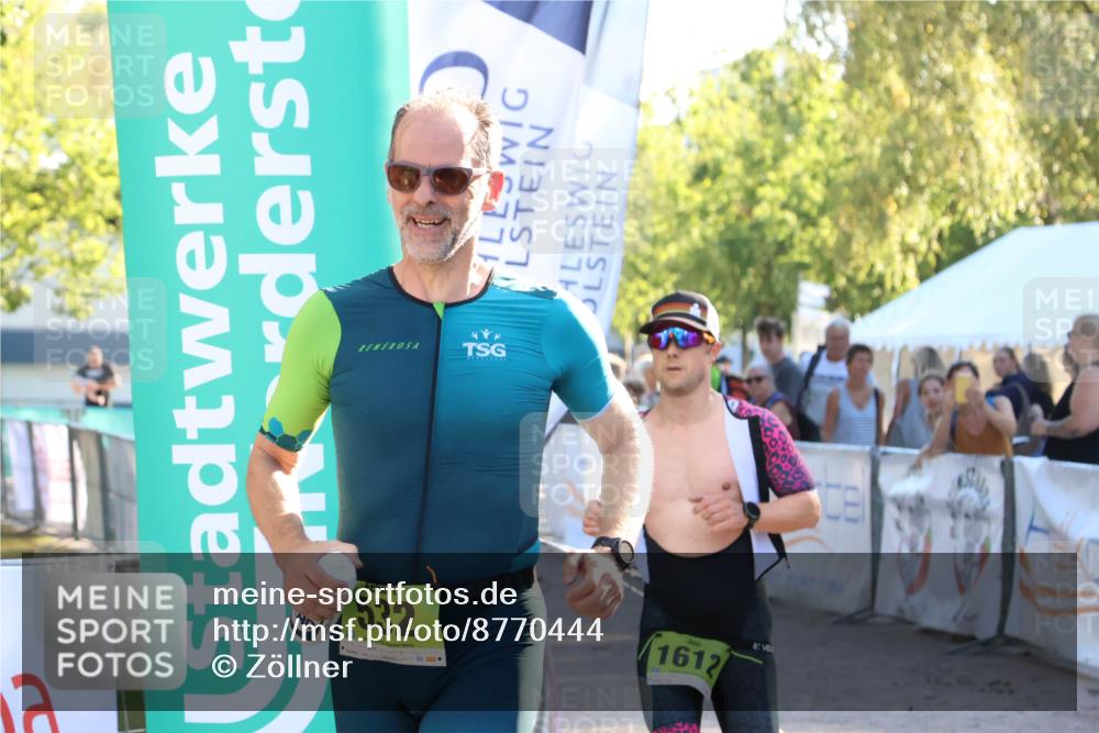 07.09.2025 - 19. Norderstedt Triathlon Zöllner http://msf.ph/oto/8770444 07.09.2025 16:42:27 Ziel 532, 1612 meine-sportfotos.de