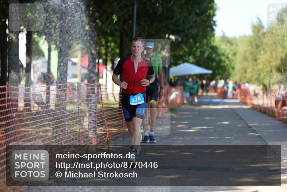 07.09.2025 - 19. Norderstedt Triathlon Michael Strokosch http://msf.ph/oto/8770446 07.09.2025 15:30:15 Laufen 374, 460, 1032 meine-sportfotos.de