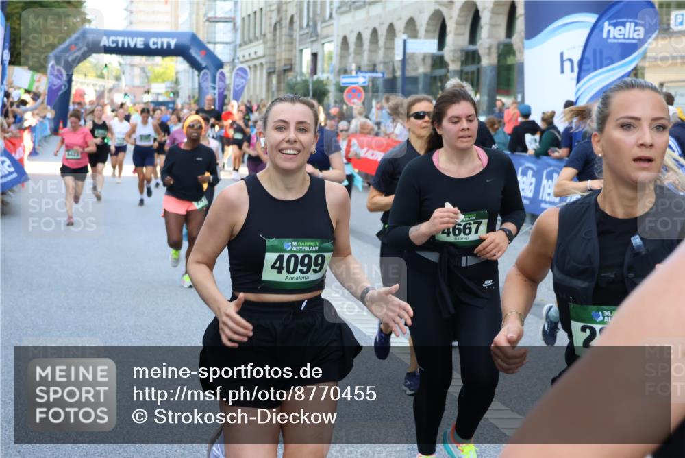 07.09.2025 - BARMER Alsterlauf Strokosch-Dieckow http://msf.ph/oto/8770455 07.09.2025 10:10:25 Ziel 2091, 2116, 2438, 2460, 2558, 2966, 3043, 3044, 3205, 3600, 3647, 4137, 4239, 4261, 4313, 4380, 4381, 4615, 4796, 4912, 4913, 5010, 5419, 5581, 5624, 5988, 6052 meine-sportfotos.de