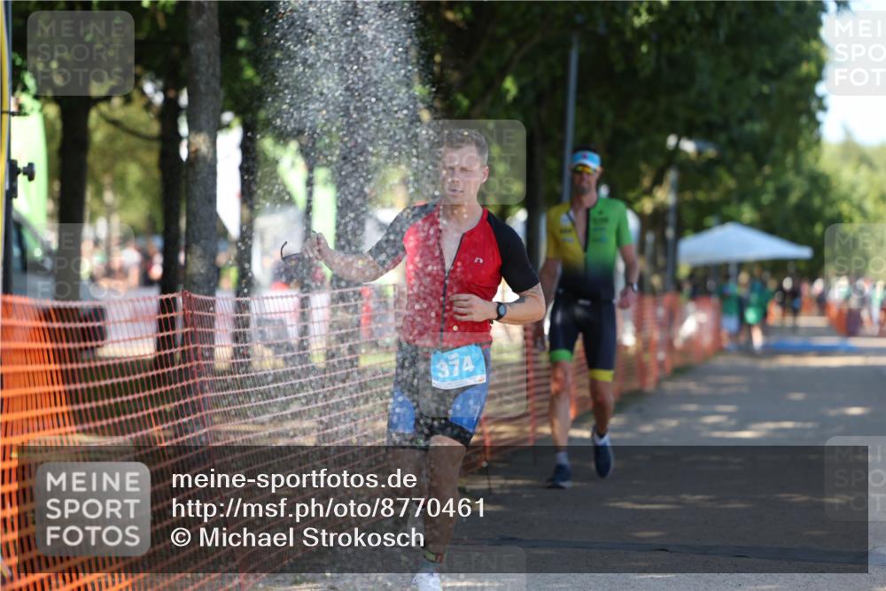 07.09.2025 - 19. Norderstedt Triathlon Michael Strokosch http://msf.ph/oto/8770461 07.09.2025 15:30:16 Laufen 374, 1032 meine-sportfotos.de