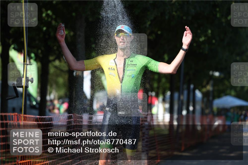 07.09.2025 - 19. Norderstedt Triathlon Michael Strokosch http://msf.ph/oto/8770487 07.09.2025 15:30:21 Laufen 1032 meine-sportfotos.de