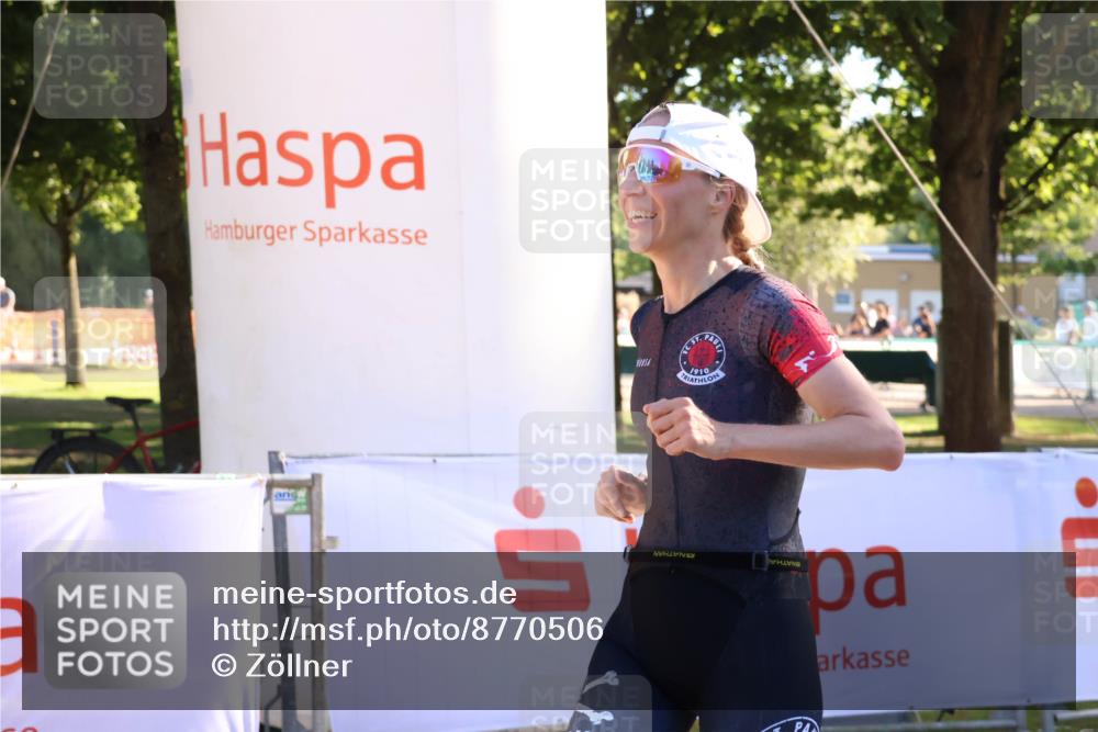07.09.2025 - 19. Norderstedt Triathlon Zöllner http://msf.ph/oto/8770506 07.09.2025 16:42:48 Ziel 1050 meine-sportfotos.de