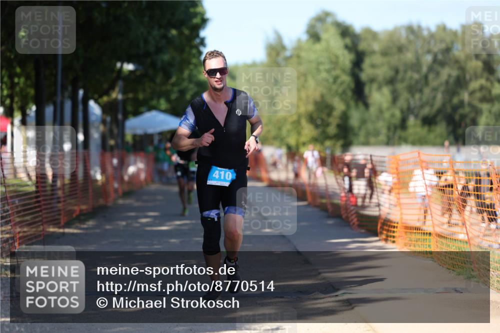 07.09.2025 - 19. Norderstedt Triathlon Michael Strokosch http://msf.ph/oto/8770514 07.09.2025 15:30:47 Laufen 410, 1026 meine-sportfotos.de