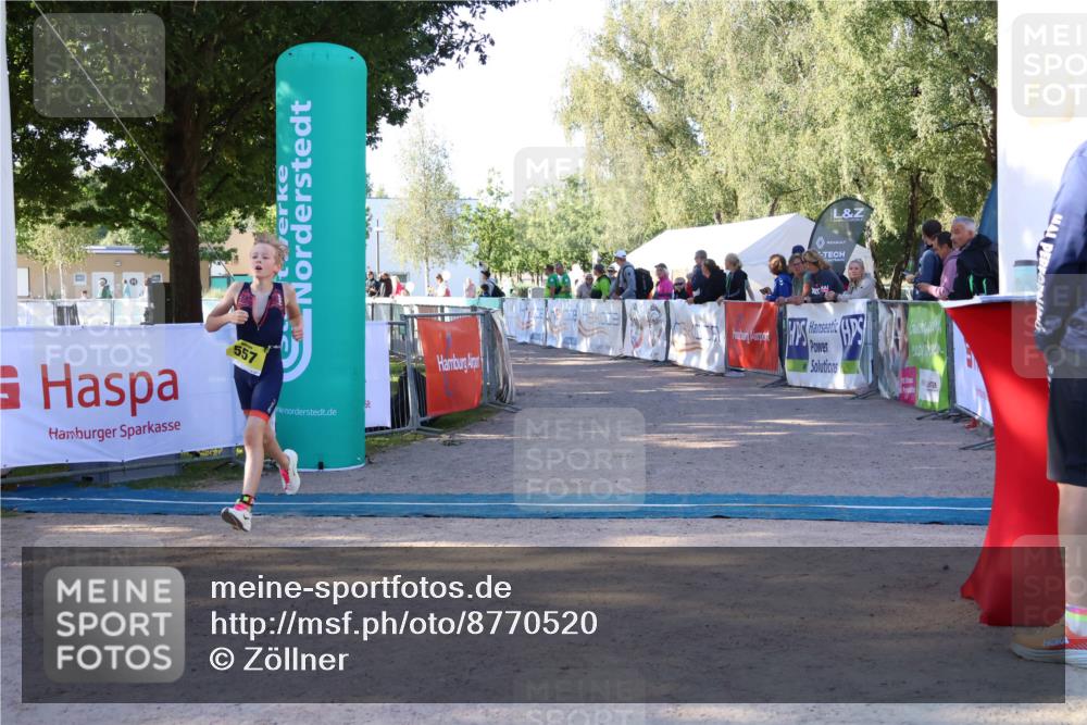 07.09.2025 - 19. Norderstedt Triathlon Zöllner http://msf.ph/oto/8770520 07.09.2025 09:46:09 Ziel 557, 600 meine-sportfotos.de
