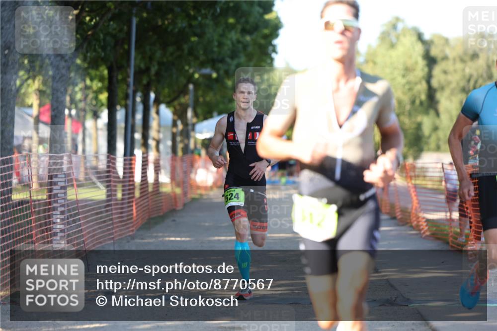 07.09.2025 - 19. Norderstedt Triathlon Michael Strokosch http://msf.ph/oto/8770567 07.09.2025 16:27:42 Laufen 512, 524, 535, 868, 915, 1078, 1632 meine-sportfotos.de