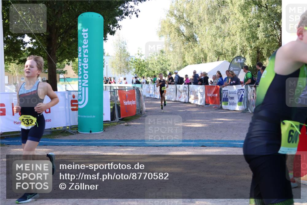 07.09.2025 - 19. Norderstedt Triathlon Zöllner http://msf.ph/oto/8770582 07.09.2025 09:46:55 Ziel 556, 570, 633 meine-sportfotos.de