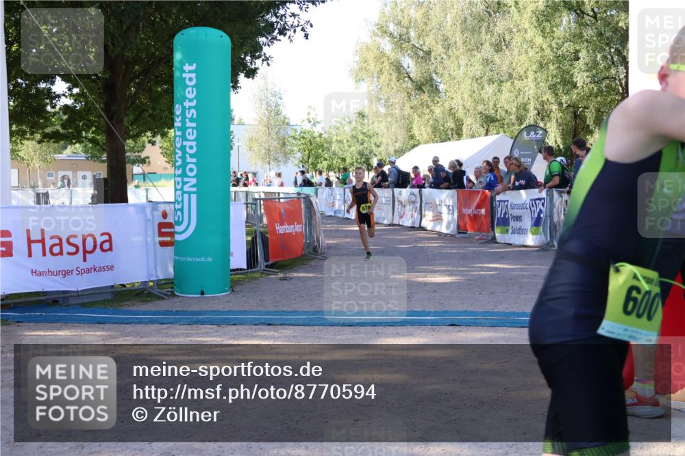 07.09.2025 - 19. Norderstedt Triathlon Zöllner http://msf.ph/oto/8770594 07.09.2025 09:46:55 Ziel 556, 570, 633 meine-sportfotos.de