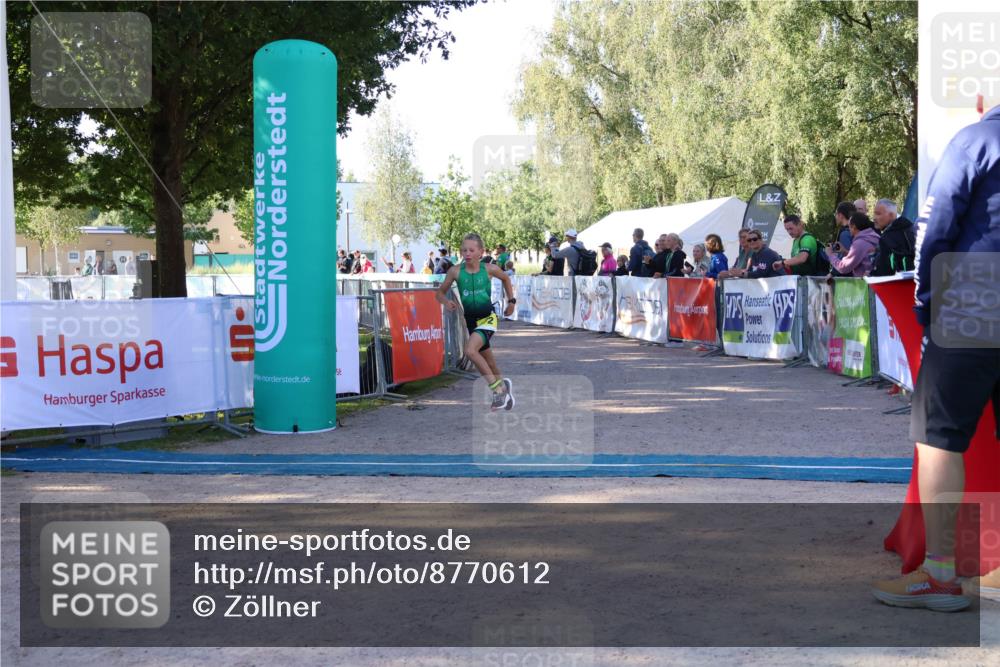 07.09.2025 - 19. Norderstedt Triathlon Zöllner http://msf.ph/oto/8770612 07.09.2025 09:47:04 Ziel 572 meine-sportfotos.de