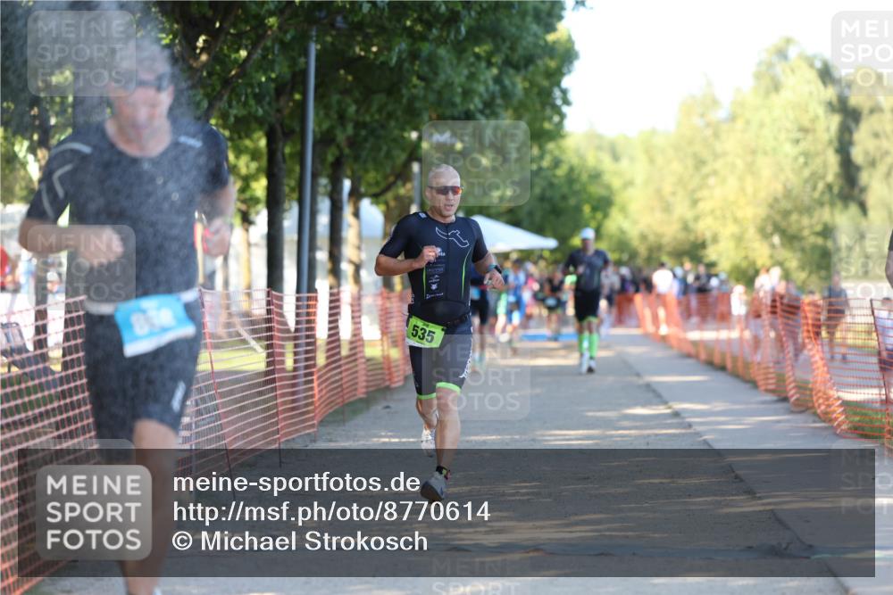 07.09.2025 - 19. Norderstedt Triathlon Michael Strokosch http://msf.ph/oto/8770614 07.09.2025 16:27:48 Laufen 535, 868, 882 meine-sportfotos.de