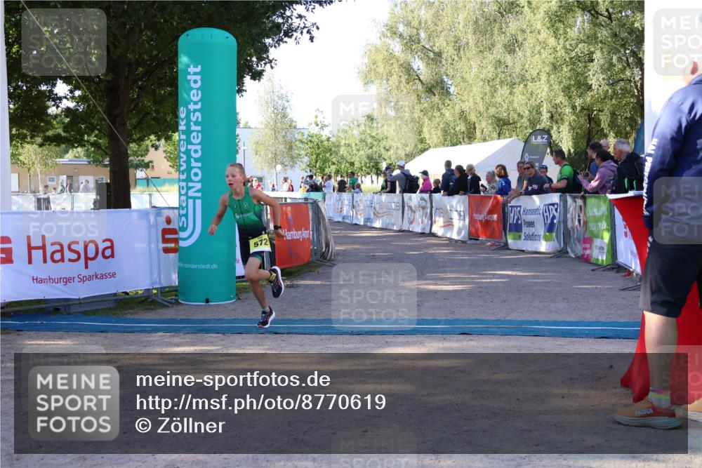 07.09.2025 - 19. Norderstedt Triathlon Zöllner http://msf.ph/oto/8770619 07.09.2025 09:47:05 Ziel 572 meine-sportfotos.de