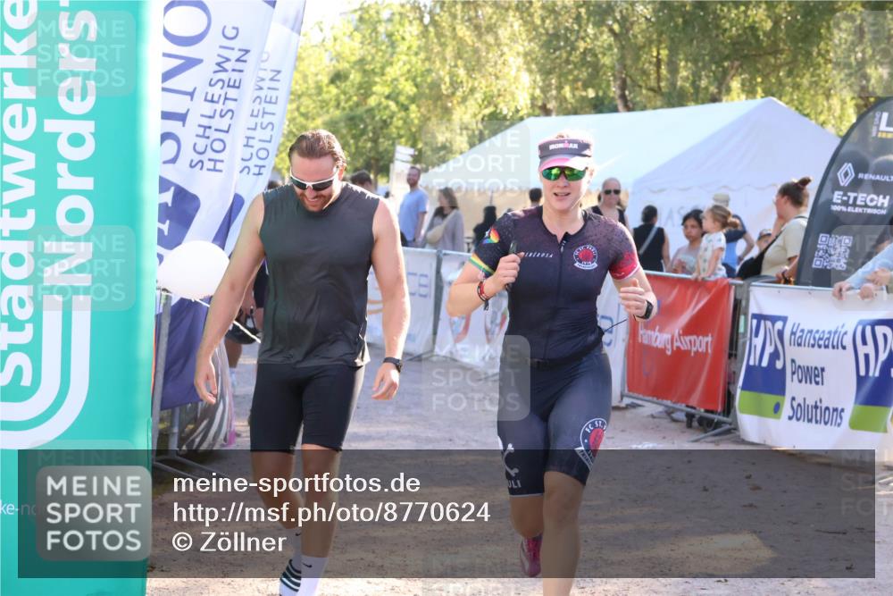 07.09.2025 - 19. Norderstedt Triathlon Zöllner http://msf.ph/oto/8770624 07.09.2025 16:43:11 Ziel 1049, 1544 meine-sportfotos.de