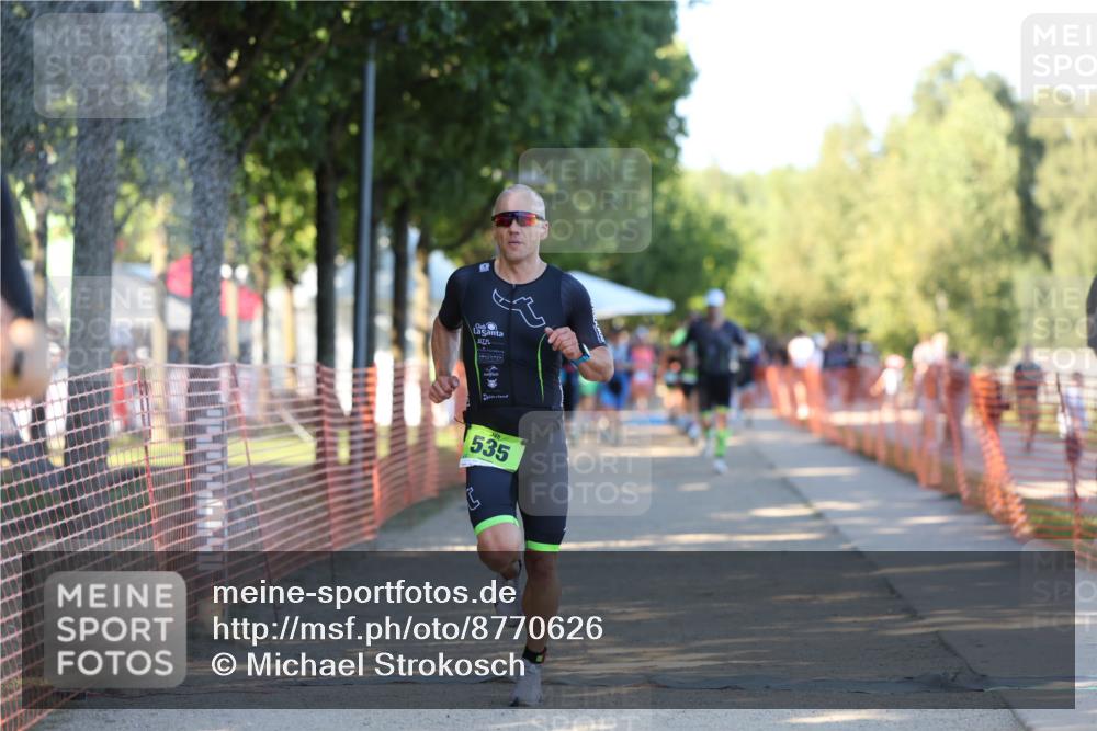 07.09.2025 - 19. Norderstedt Triathlon Michael Strokosch http://msf.ph/oto/8770626 07.09.2025 16:27:48 Laufen 535, 868, 882 meine-sportfotos.de