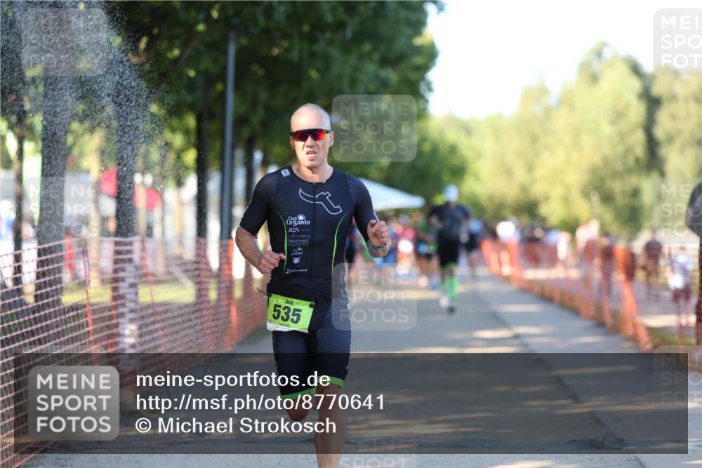 07.09.2025 - 19. Norderstedt Triathlon Michael Strokosch http://msf.ph/oto/8770641 07.09.2025 16:27:49 Laufen 535, 868, 882, 1604 meine-sportfotos.de