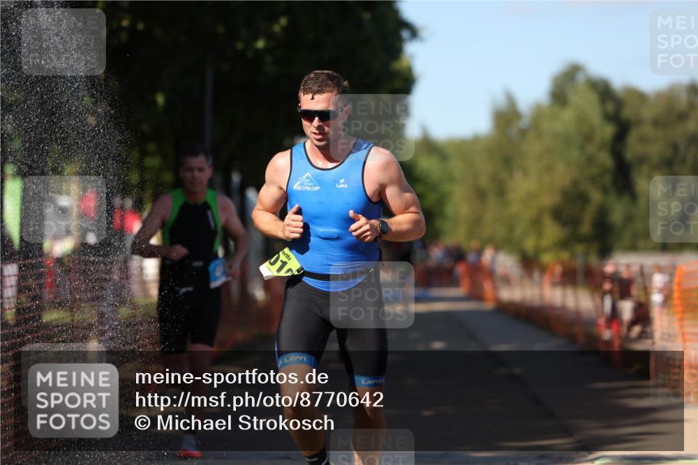07.09.2025 - 19. Norderstedt Triathlon Michael Strokosch http://msf.ph/oto/8770642 07.09.2025 15:31:19 Laufen 417, 967 meine-sportfotos.de