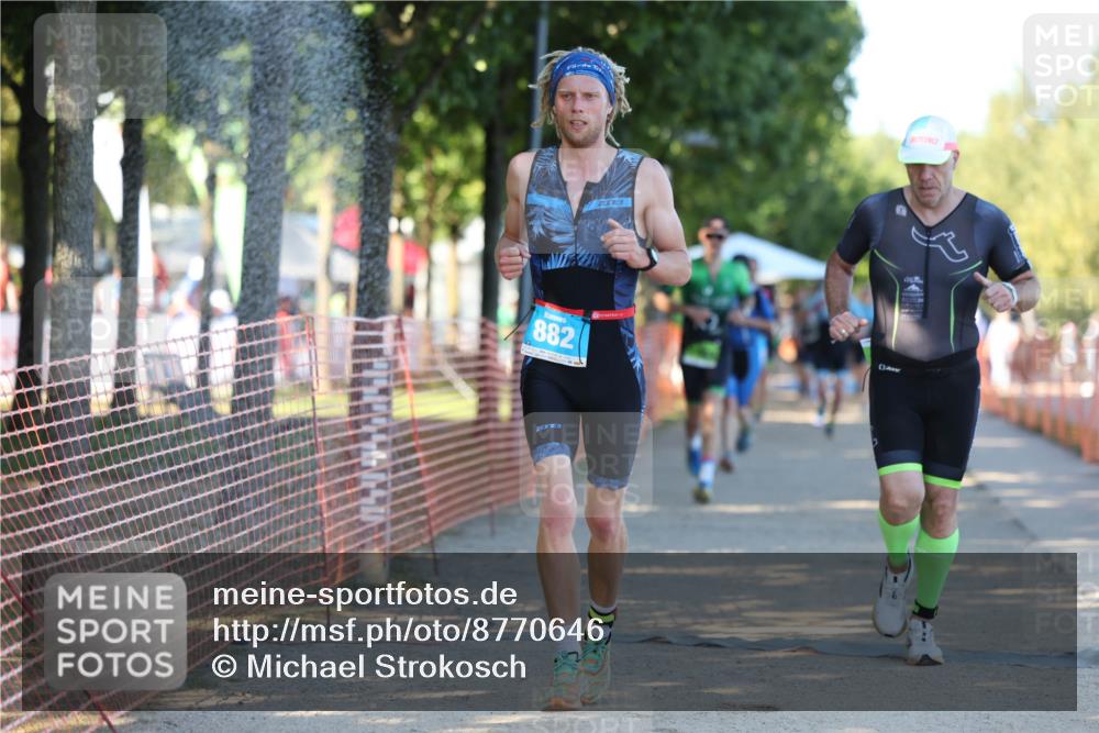 07.09.2025 - 19. Norderstedt Triathlon Michael Strokosch http://msf.ph/oto/8770646 07.09.2025 16:27:56 Laufen 406, 882, 1057, 1604 meine-sportfotos.de