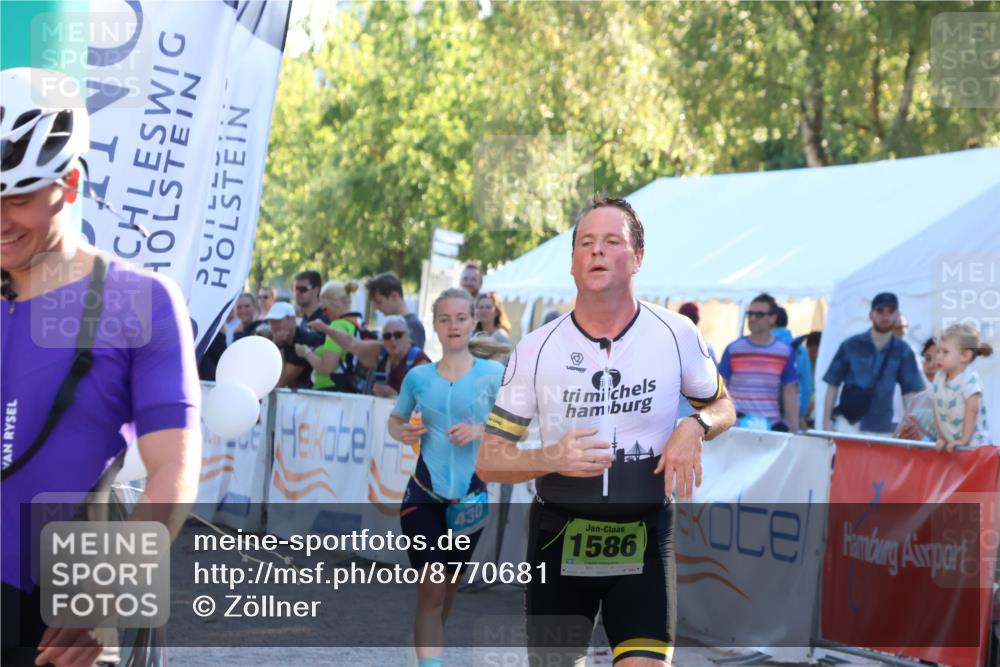 07.09.2025 - 19. Norderstedt Triathlon Zöllner http://msf.ph/oto/8770681 07.09.2025 16:43:22 Ziel 430, 1063, 1545, 1546, 1586 meine-sportfotos.de