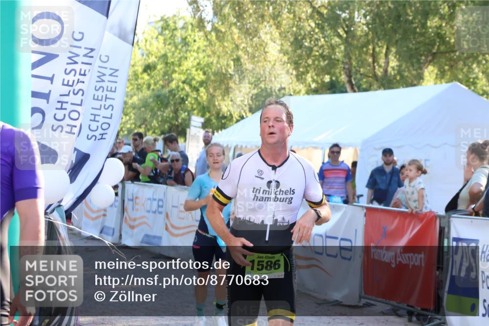 07.09.2025 - 19. Norderstedt Triathlon Zöllner http://msf.ph/oto/8770683 07.09.2025 16:43:22 Ziel 430, 1063, 1545, 1546, 1586 meine-sportfotos.de
