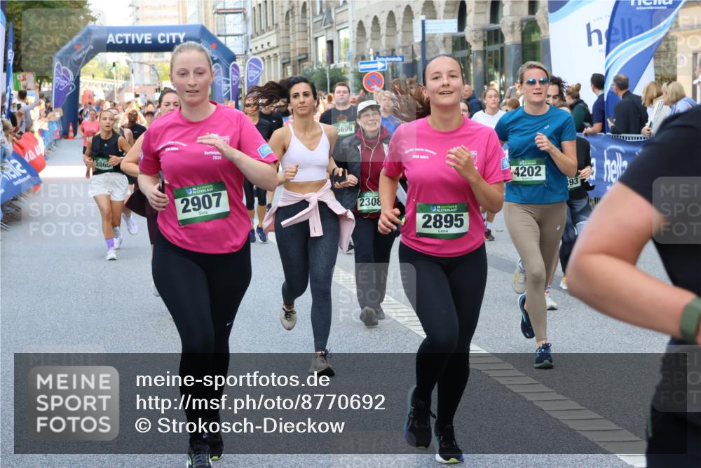 07.09.2025 - BARMER Alsterlauf Strokosch-Dieckow http://msf.ph/oto/8770692 07.09.2025 10:10:20 Ziel 2091, 2116, 2422, 2558, 3043, 3044, 3088, 3481, 3606, 3647, 3687, 3700, 4137, 4239, 4261, 4313, 4615, 4748, 4796, 4912, 4913, 5010, 5581, 5624, 5703, 5988, 6052, 6054, 6177, 8078, 8079, 8471 meine-sportfotos.de
