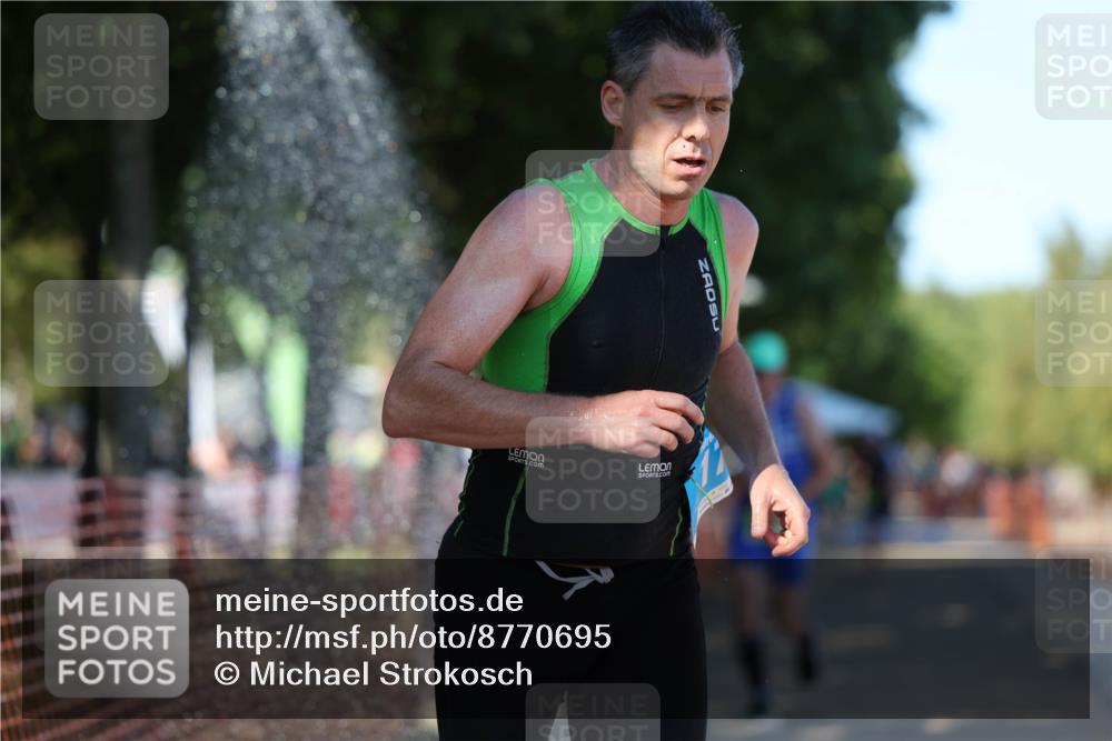 07.09.2025 - 19. Norderstedt Triathlon Michael Strokosch http://msf.ph/oto/8770695 07.09.2025 15:31:22 Laufen 400, 417, 967 meine-sportfotos.de