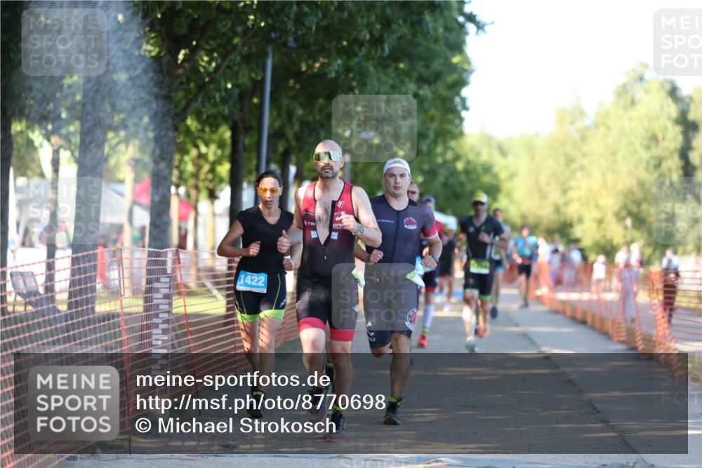 07.09.2025 - 19. Norderstedt Triathlon Michael Strokosch http://msf.ph/oto/8770698 07.09.2025 16:28:07 Laufen 406, 487, 507, 515, 883, 909, 947, 1057, 1105, 1422, 1554, 1560, 1575 meine-sportfotos.de