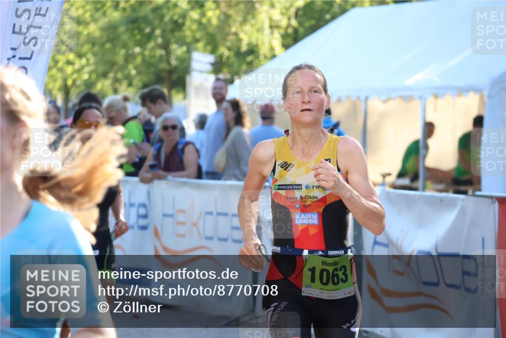07.09.2025 - 19. Norderstedt Triathlon Zöllner http://msf.ph/oto/8770708 07.09.2025 16:43:25 Ziel 430, 1063, 1422, 1545, 1546, 1586 meine-sportfotos.de