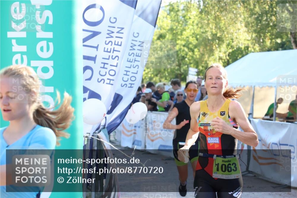 07.09.2025 - 19. Norderstedt Triathlon Zöllner http://msf.ph/oto/8770720 07.09.2025 16:43:26 Ziel 430, 1063, 1422, 1545, 1546, 1586, 1606 meine-sportfotos.de
